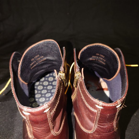 Johnston and Murphy Chukka Boots main image 6